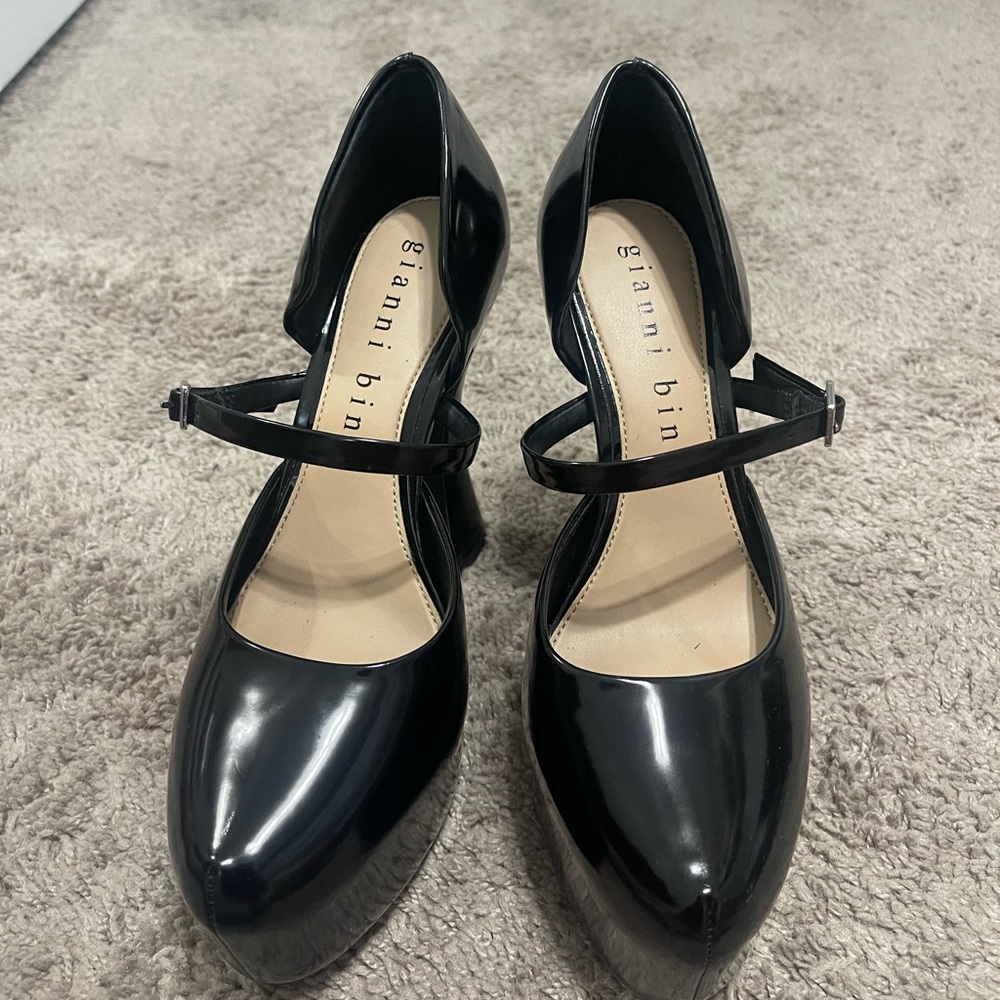 Gianni Bini Black Heels